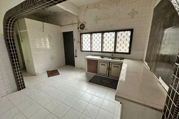 2 Sty Terrace , Taman Maju, Jasin@Melaka 