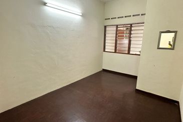 2 Sty Terrace , Taman Maju, Jasin@Melaka 