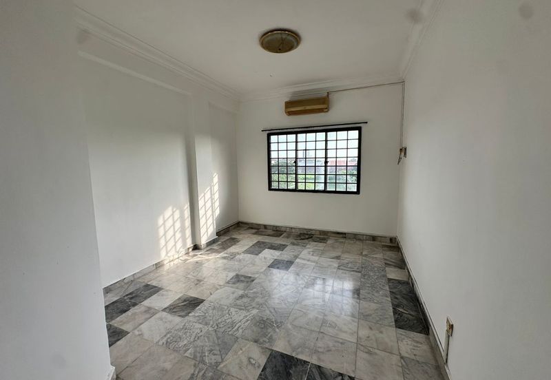 KENANGA (PARK VIEW COURT)