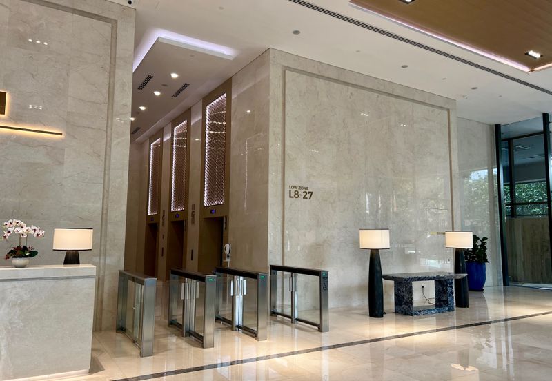 Plaza Conlay, Jalan Conlay