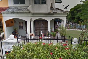 Corner unit with spacious land area for sale LIMITED