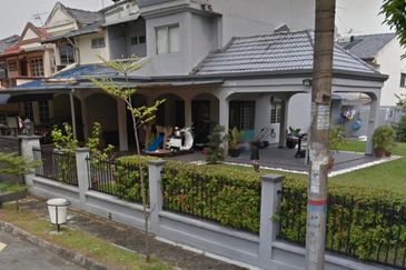 Corner unit with spacious land area for sale LIMITED