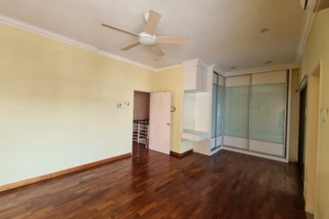 renovated townhouse sierra 16 for sale