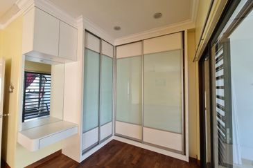 renovated townhouse sierra 16 for sale