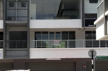 Inanam Capital | 3 Storey Shoplot | Kota Kinabalu