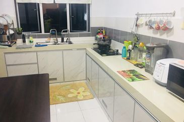 Puncak Gloxinia Condominium | Corner Unit | Papar