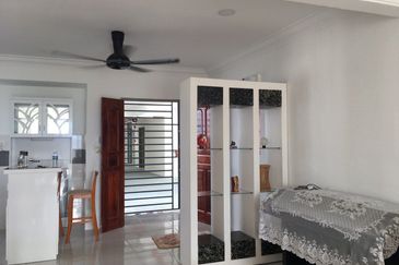 Puncak Gloxinia Condominium | Corner Unit | Papar