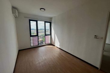 THE RIVERSIDE RESIDENCE