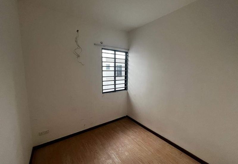 THE RIVERSIDE RESIDENCE