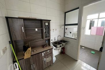 THE RIVERSIDE RESIDENCE