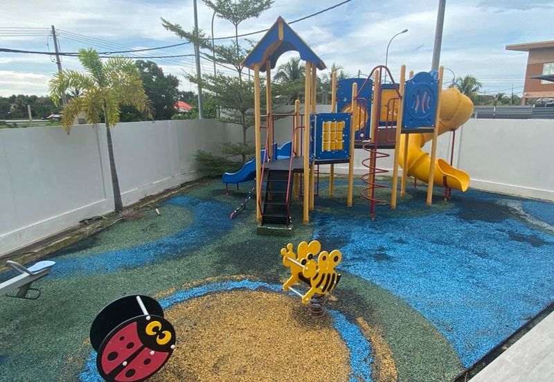 THE RIVERSIDE RESIDENCE