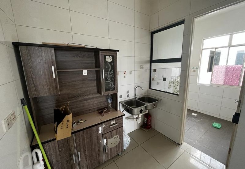 THE RIVERSIDE RESIDENCE