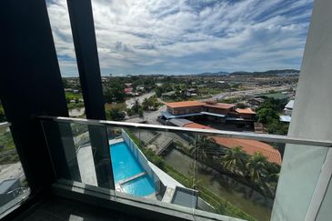 THE RIVERSIDE RESIDENCE