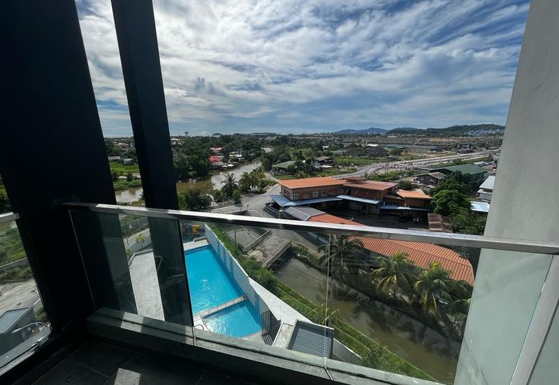 THE RIVERSIDE RESIDENCE