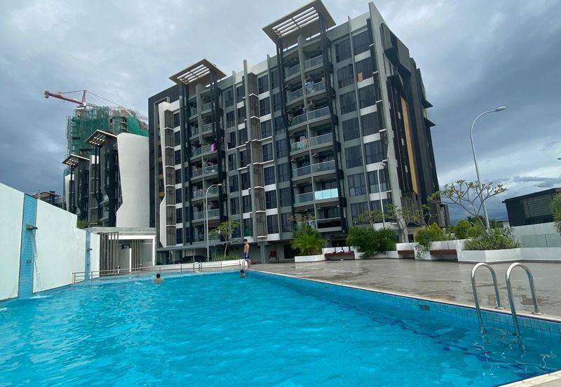 THE RIVERSIDE RESIDENCE