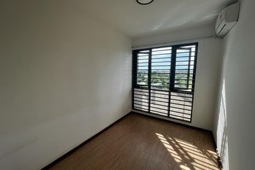 THE RIVERSIDE RESIDENCE