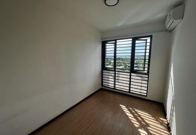 THE RIVERSIDE RESIDENCE