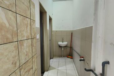 Inanam Capital Shoplot | Ground Floor