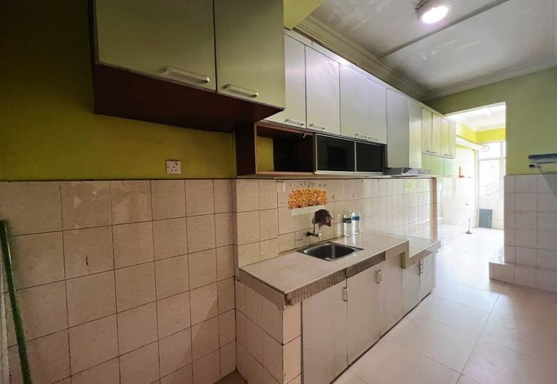 Sri Borneo Condo | Low Density | Iramanis 