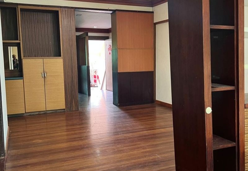 Sri Borneo Condo | Low Density | Iramanis 