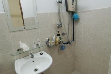 COUNTRY HEIGHT APARTMENT PH II