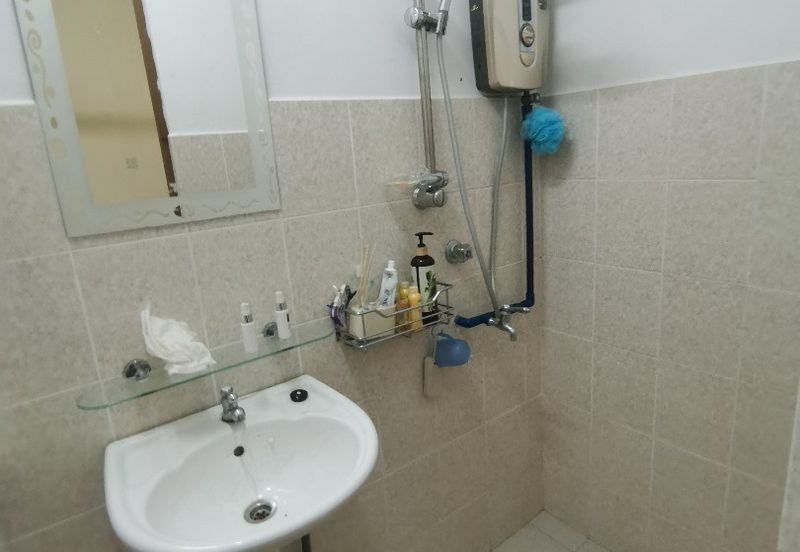 COUNTRY HEIGHT APARTMENT PH II