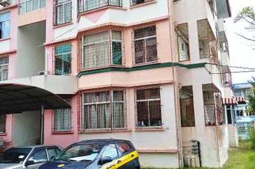 COUNTRY HEIGHT APARTMENT PH II