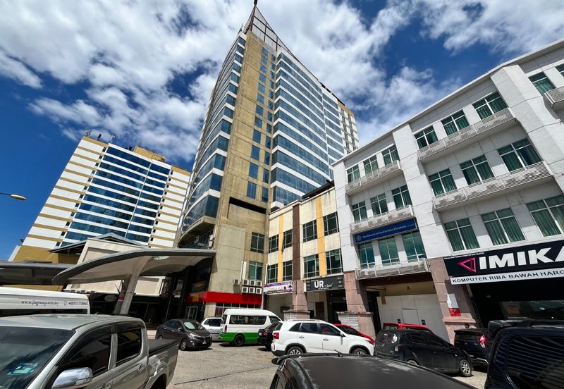 1Borneo HyperMall (One Borneo)