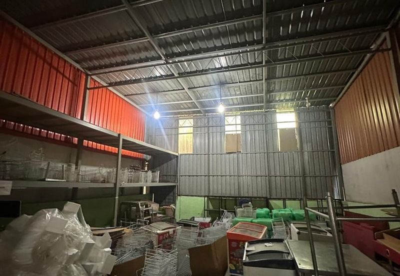 Penampang Warehouse | Mogoputi Industrial Park | Phase 2 | 1 1/2 Storey Inter Terrace Factory | For Sale