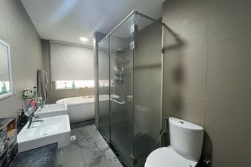 JADE RESIDENCE CONDOMINIUM