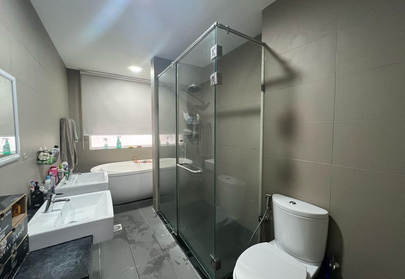 JADE RESIDENCE CONDOMINIUM