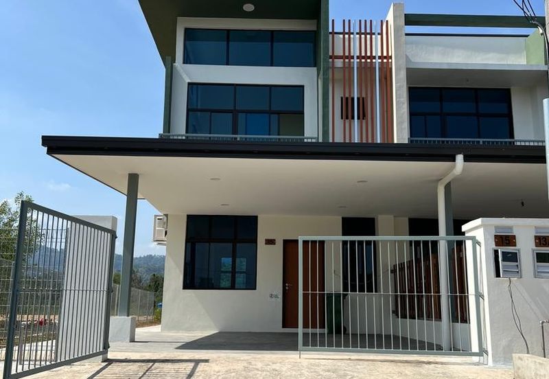 Taman Seri Tombovo | 2 Storey Terrace Corner Lot | New House | 