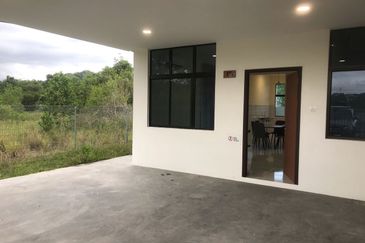 Taman Seri Tombovo | 2 Storey Terrace Corner Lot | New House | 