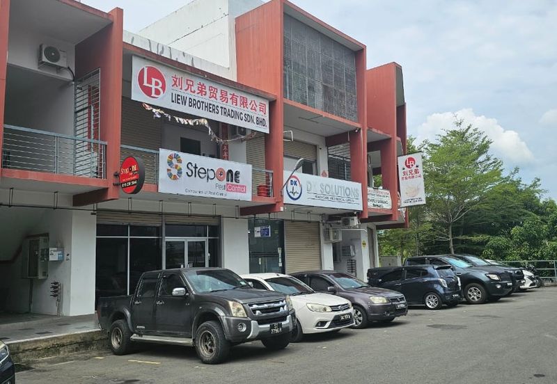 Austin Business Park | 3-Storey Intermediate Lot | All Tenanted | Penamapng 