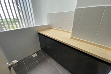 Kingfisher Putatan | Block B | Level 10 | Partially Furnished | Putatan