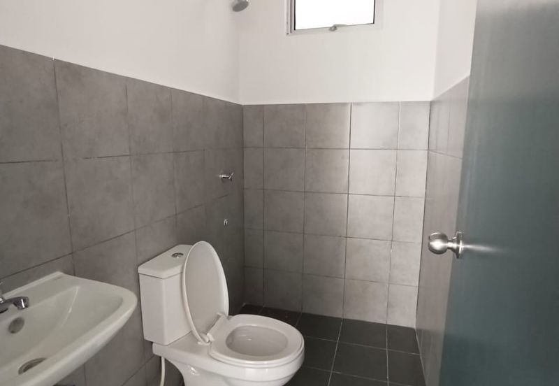 Acacia Apartment | Oc Obtained | Bare Unit | Ground Floor | Menggatal