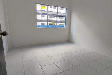 Acacia Apartment | Oc Obtained | Bare Unit | Ground Floor | Menggatal