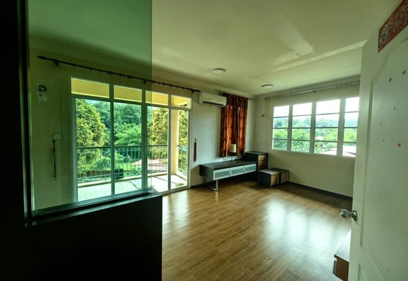 Kiansom Country Height