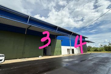 4 Units Linked Warehouse Keningau l  For Rent