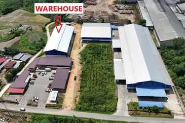 4 Units Linked Warehouse Keningau l  For Rent