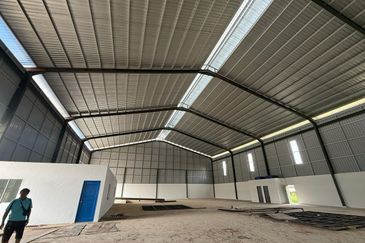 4 Units Linked Warehouse Keningau l  For Rent