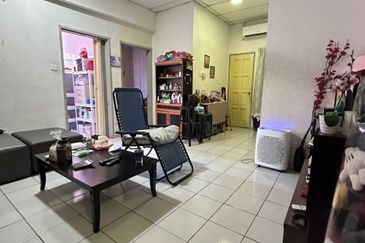 Taman Suria Shop Apartment