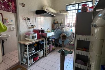 Taman Suria Shop Apartment