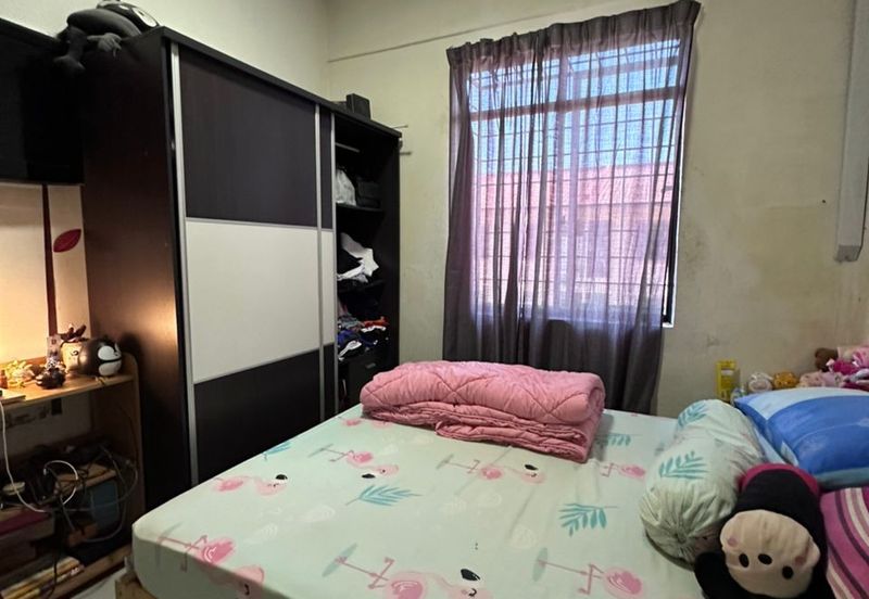 Taman Suria Shop Apartment