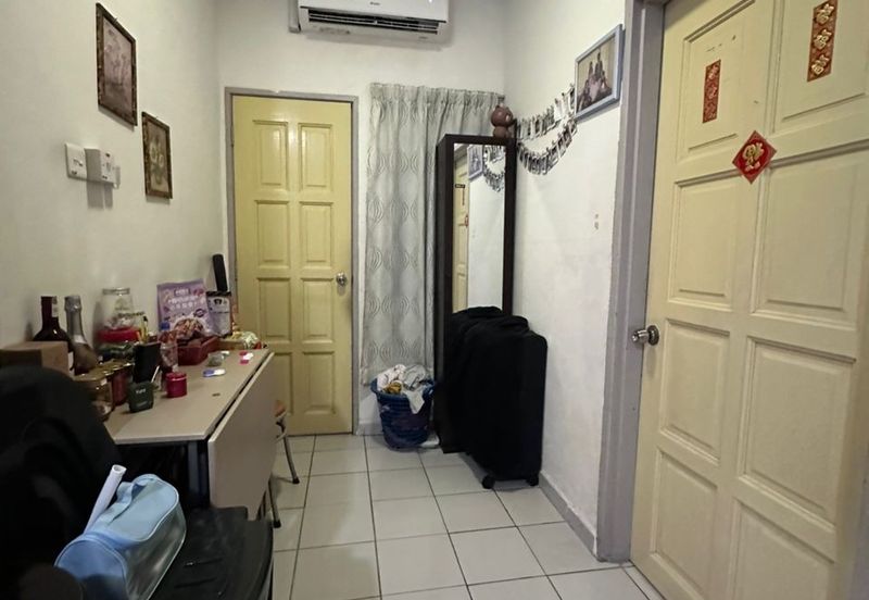 Taman Suria Shop Apartment