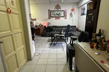 Taman Suria Shop Apartment