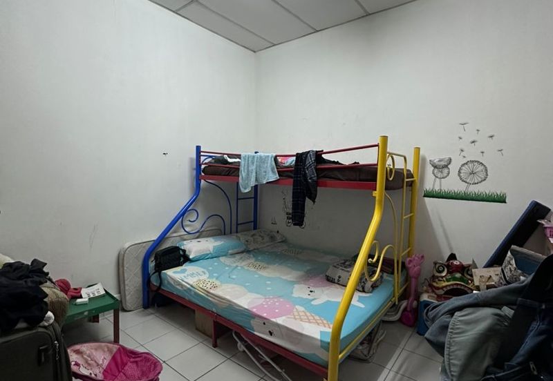 Taman Suria Shop Apartment