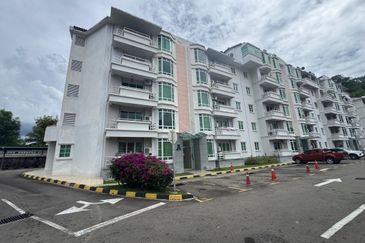 Puri Fantasi @ Likas | Corner Unit | Level 1 | Partially Furnished | Kota Kinabalu