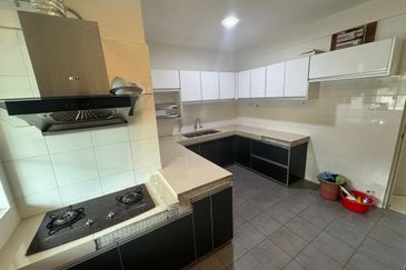 Puri Fantasi @ Likas | Corner Unit | Level 1 | Partially Furnished | Kota Kinabalu