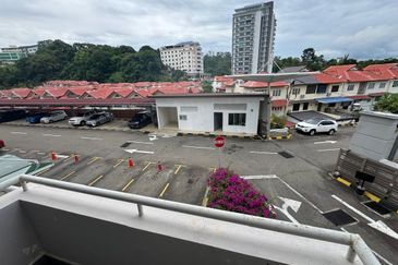 Puri Fantasi @ Likas | Corner Unit | Level 1 | Partially Furnished | Kota Kinabalu